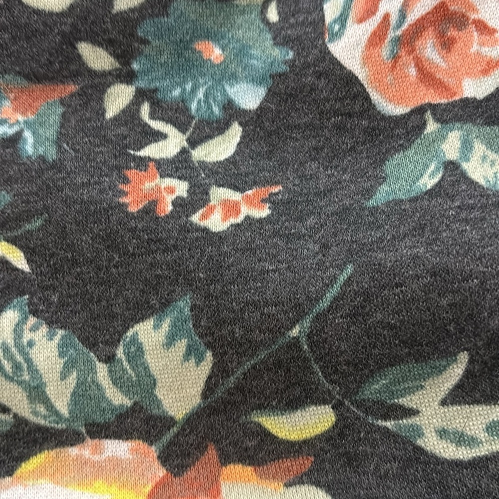 Floral Hoodie w/pockets. Ampersand Avenue W’s Med. reversible fabric - Picture 9 of 10